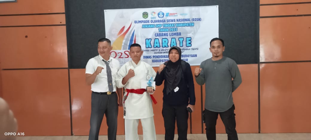 PELAJAR UPT SMPN 2 MALILI RAIH JUARA 3 O2SN KARATE TINGKAT KABUPATEN LUWU TIMUR PELAJAR UPT SMPN 2 MALILI RAIH JUARA 3 O2SN KARATE TINGKAT KABUPATEN LUWU TIMUR