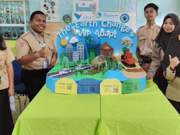 TIM KREATIF UPT SMPN 2 MALILI RAIH JUARA 3 LOMBA MADING KREATIF PT VALE INDONESIA