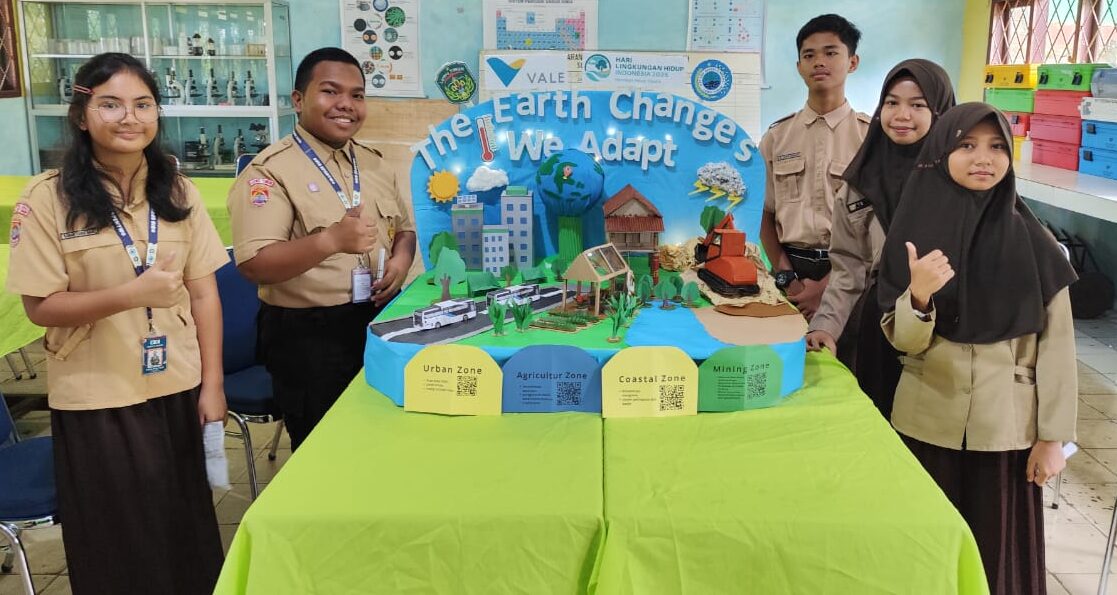 TIM KREATIF UPT SMPN 2 MALILI RAIH JUARA 3 LOMBA MADING KREATIF PT VALE INDONESIA