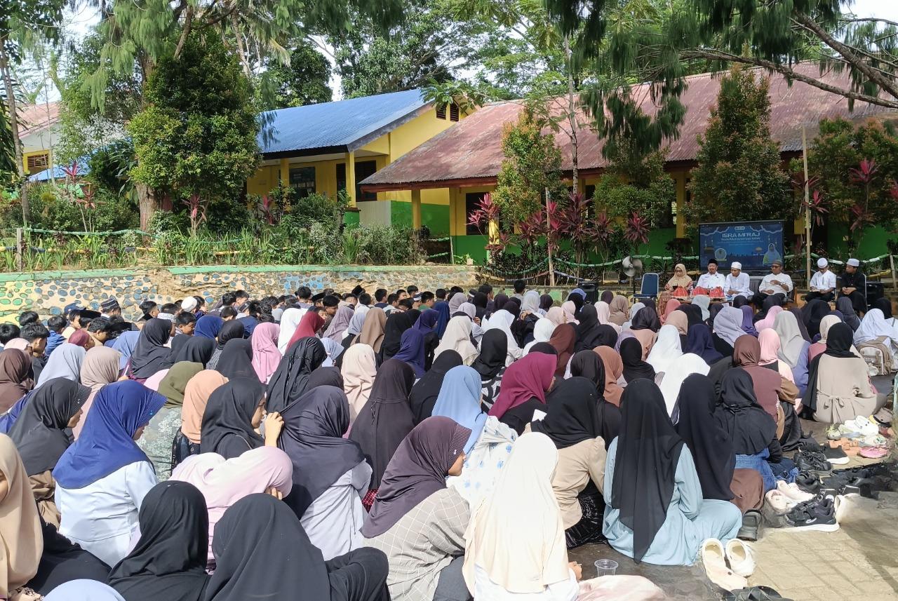 Hikmah Isra Mi’raj Menggema di UPT SMP Negeri 2 Malili Hikmah Isra Mi’raj Menggema di UPT SMP Negeri 2 Malili