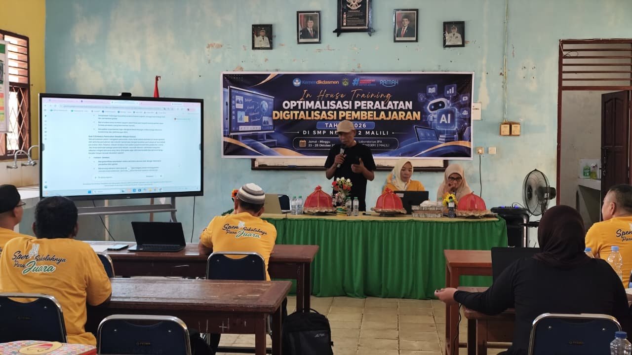 UPT SMP Negeri 2 Malili Gelar Pelatihan "Optimalisasi Peralatan Digitalisasi Pembelajaran" Guna Akselerasi Mutu Pendidikan